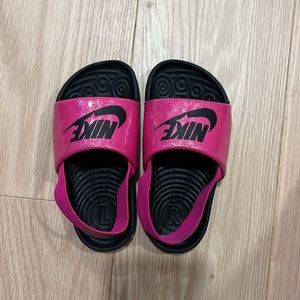 Nike slides